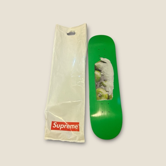 Supreme Greenboard 2023 Mark Leckey - Picture 3 of 3